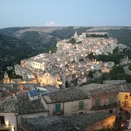 Bed and Breakfast Finestre su Ibla Ragusa Exterior foto