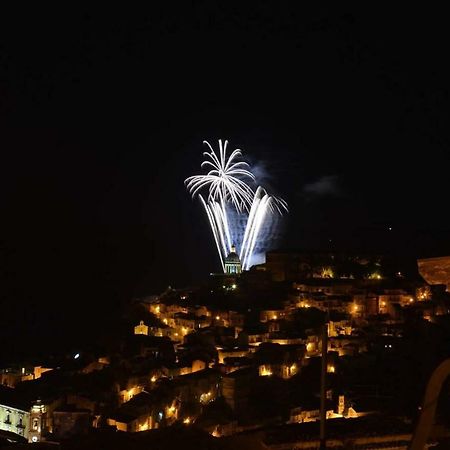 Bed and Breakfast Finestre su Ibla Ragusa Exterior foto