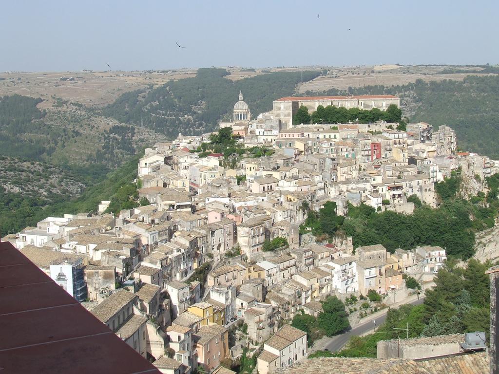 Bed and Breakfast Finestre su Ibla Ragusa Exterior foto