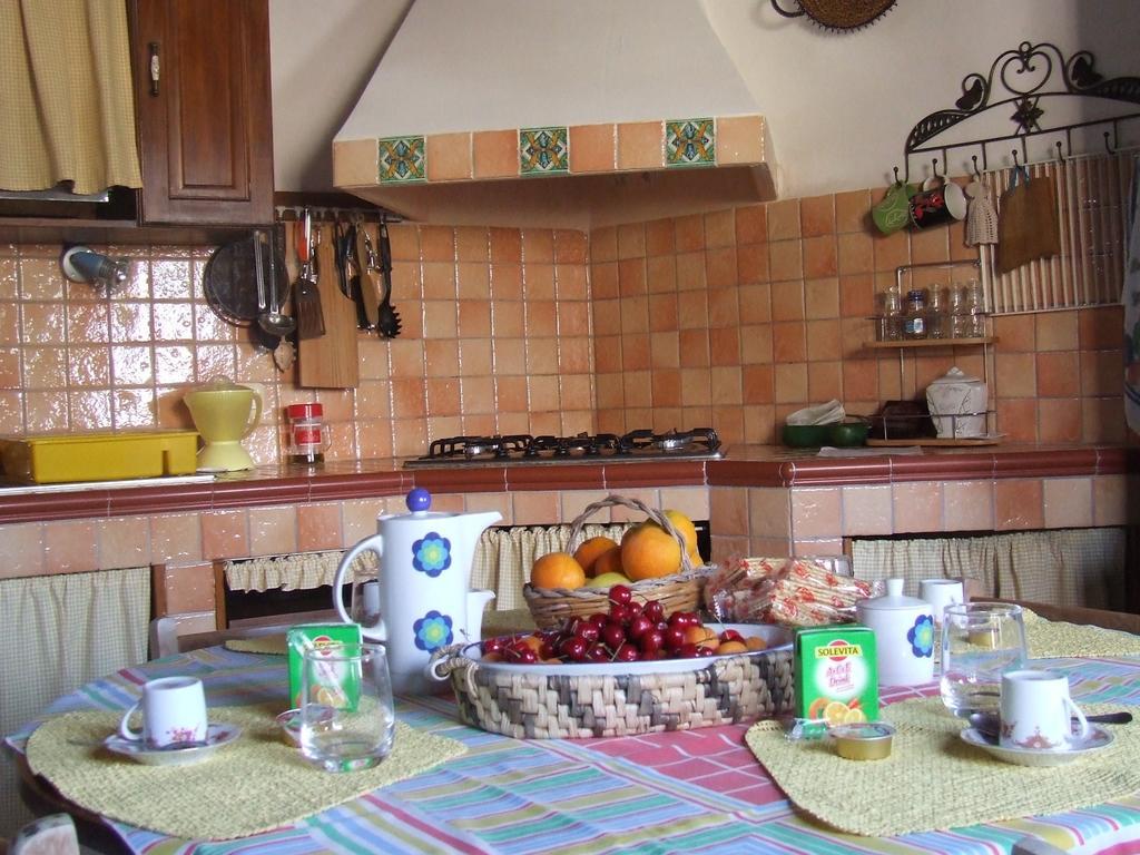 Bed and Breakfast Finestre su Ibla Ragusa Exterior foto