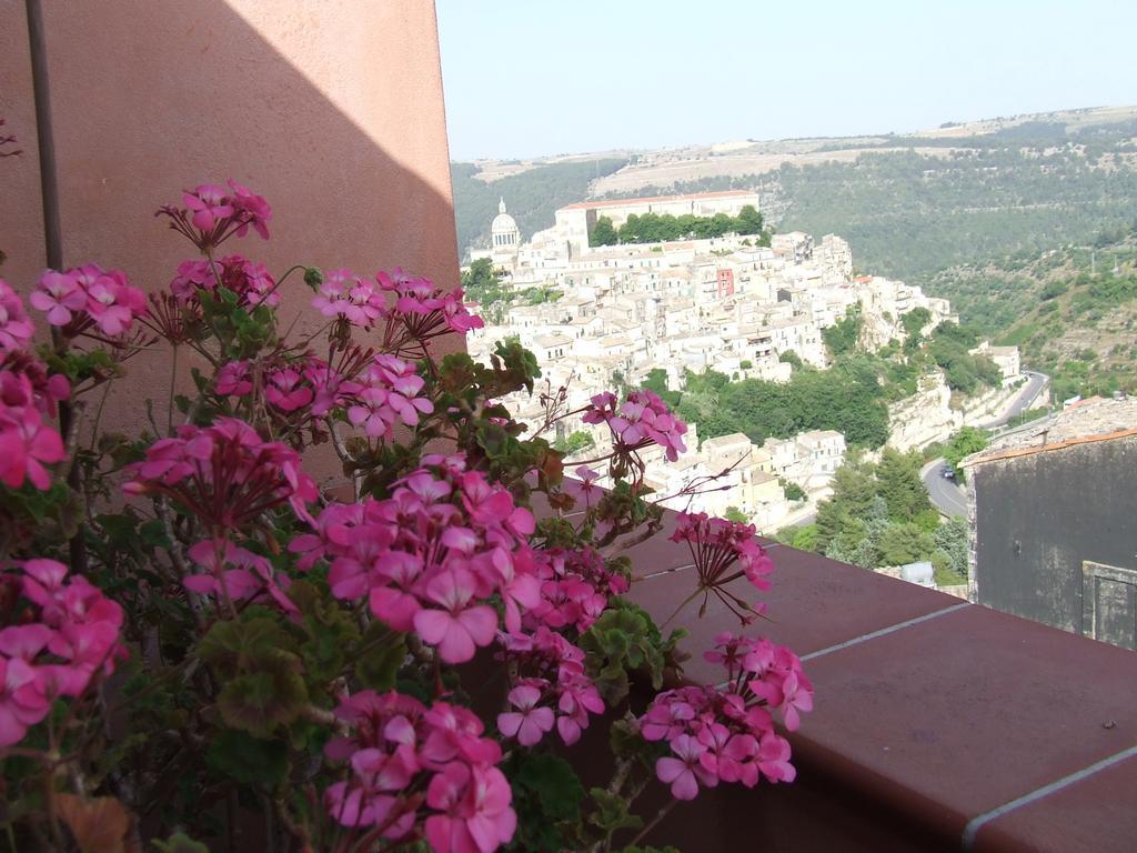 Bed and Breakfast Finestre su Ibla Ragusa Exterior foto