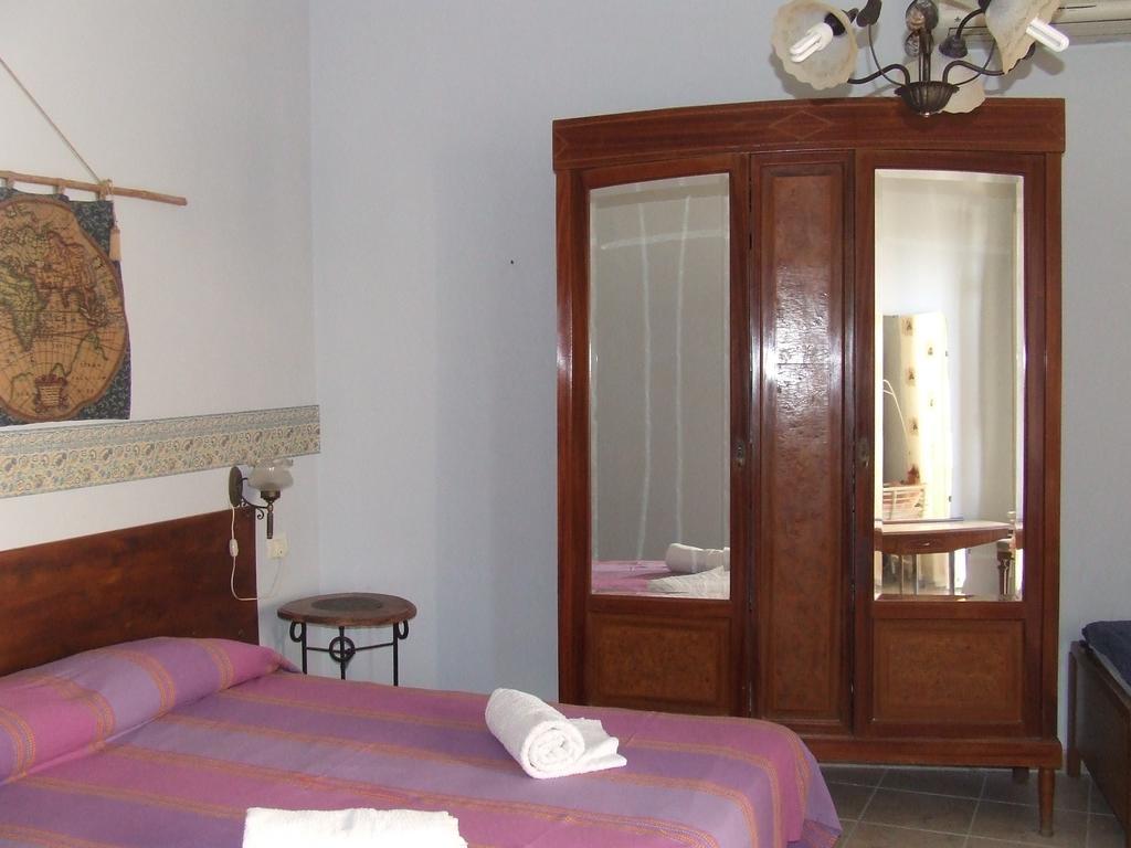 Bed and Breakfast Finestre su Ibla Ragusa Habitación foto
