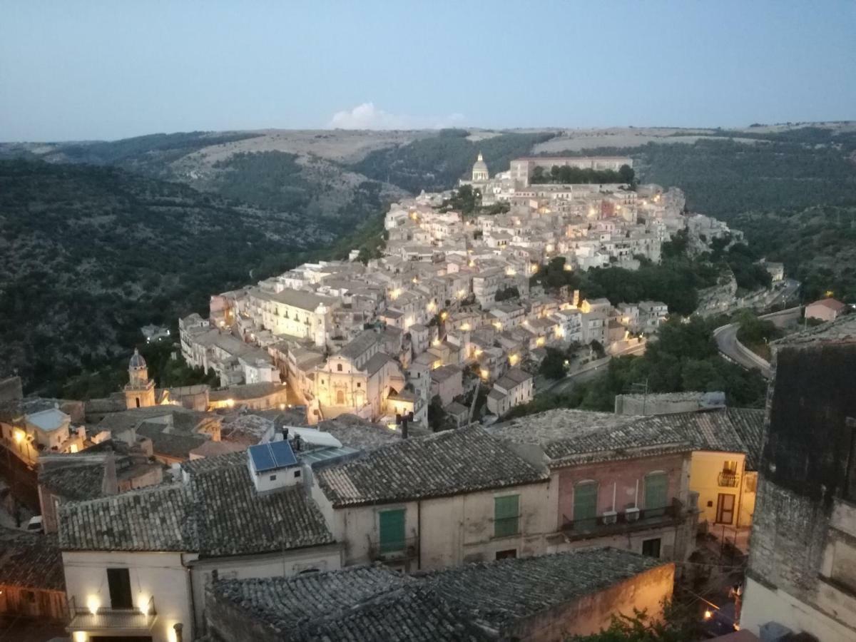 Bed and Breakfast Finestre su Ibla Ragusa Exterior foto