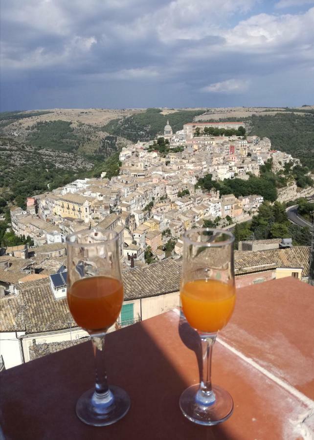Bed and Breakfast Finestre su Ibla Ragusa Exterior foto